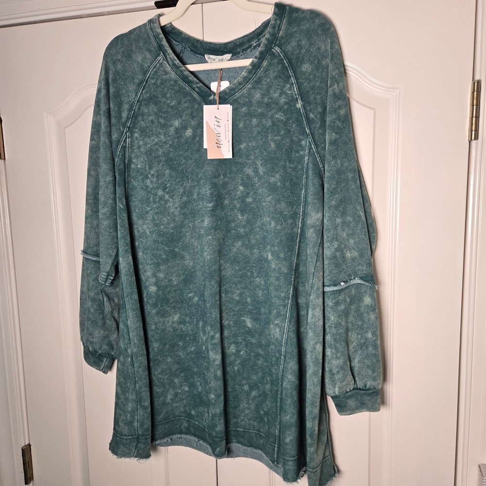 New In Women Dress Acid Wash Tunic Sweatshirt Green Raw Edge V-Neck Small NWT